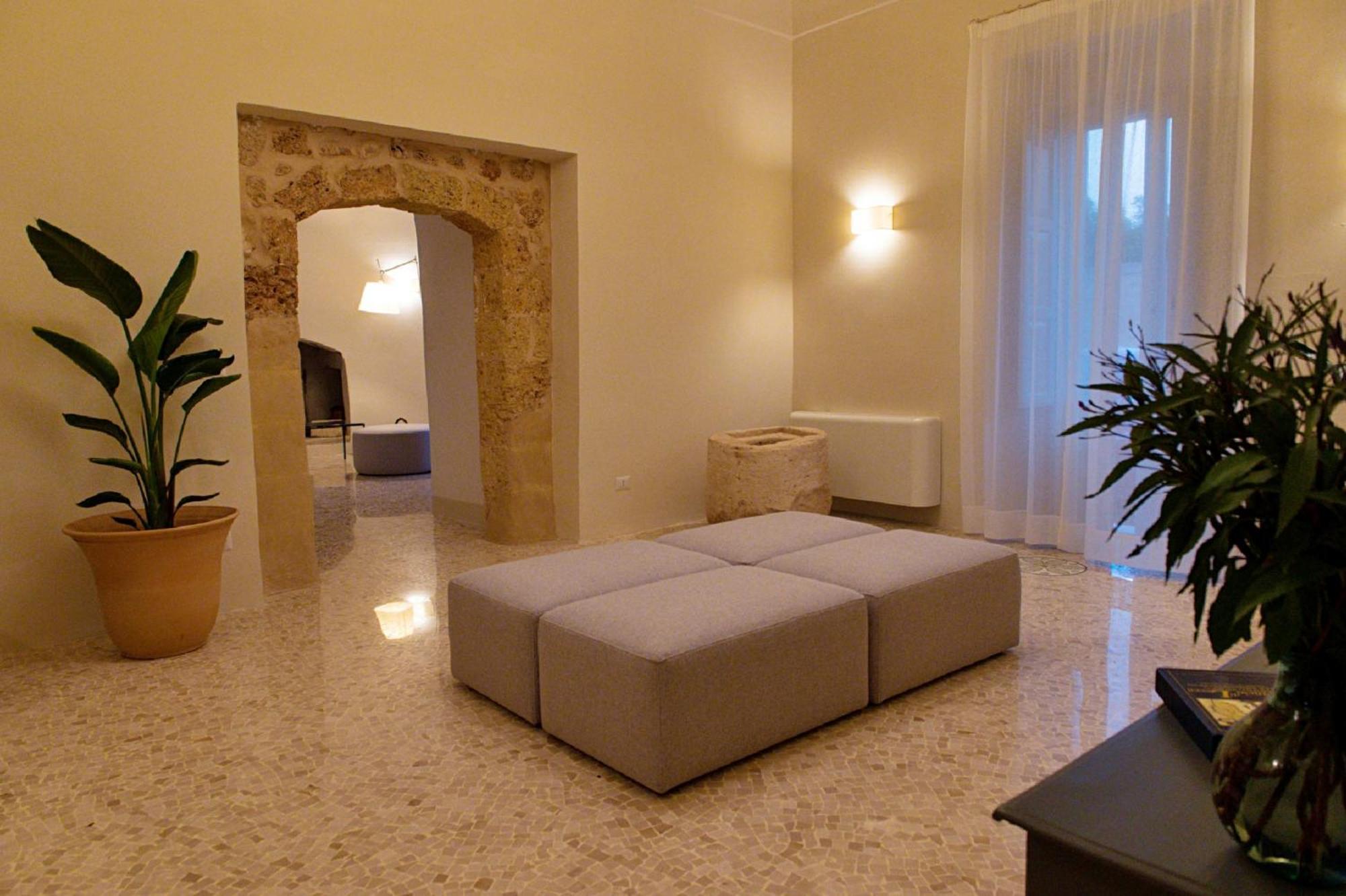 Palazzo Pati Hotel Tiggiano Luaran gambar